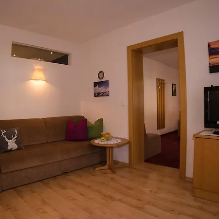 Alberts Bellevue Appartements Nauders Room photo
