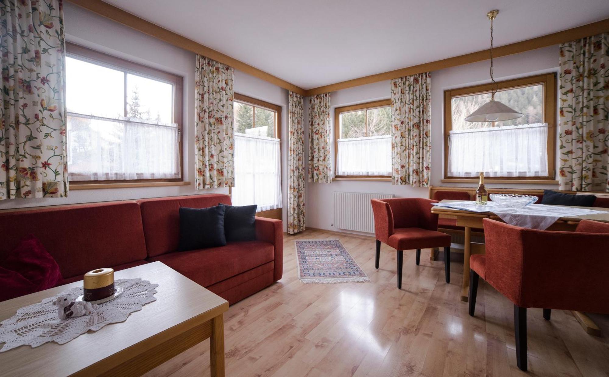 Alberts Bellevue Apartment *